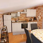 Popi 2 Apartment Klenovica