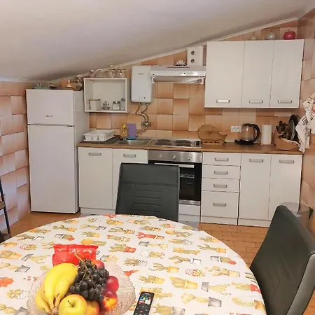 Popi 2 Apartment