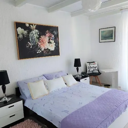 Popi 2 Apartment